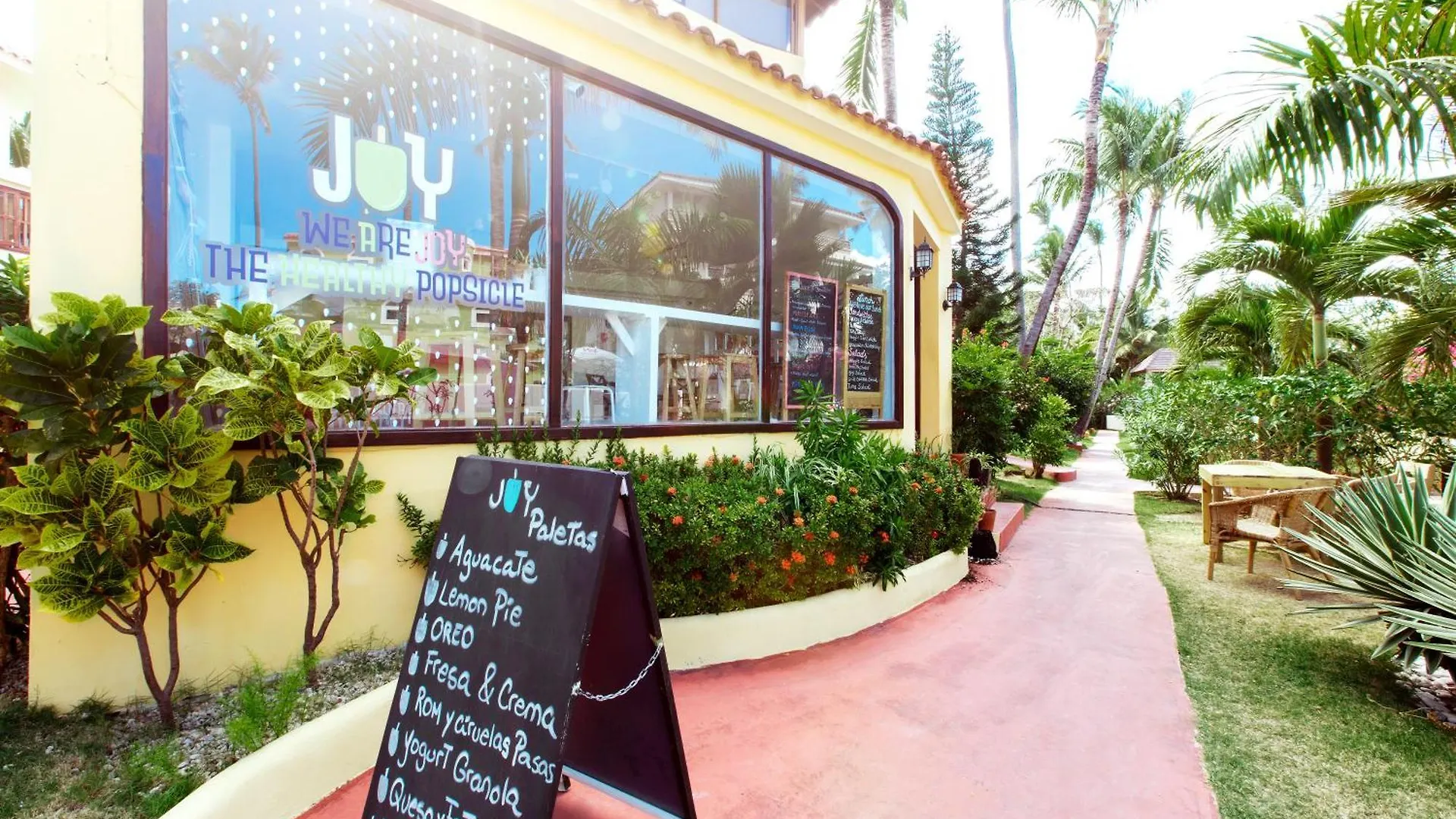 Tropicana Suites Deluxe Beach Club And Pool - Playa Los Corales Punta Cana Hotel