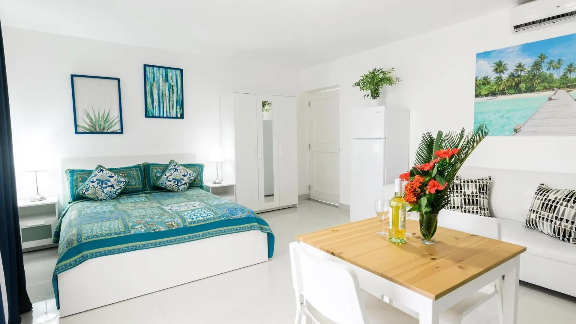 Tropicana Suites Deluxe Beach Club And Pool - Playa Los Corales Punta Cana Hotel