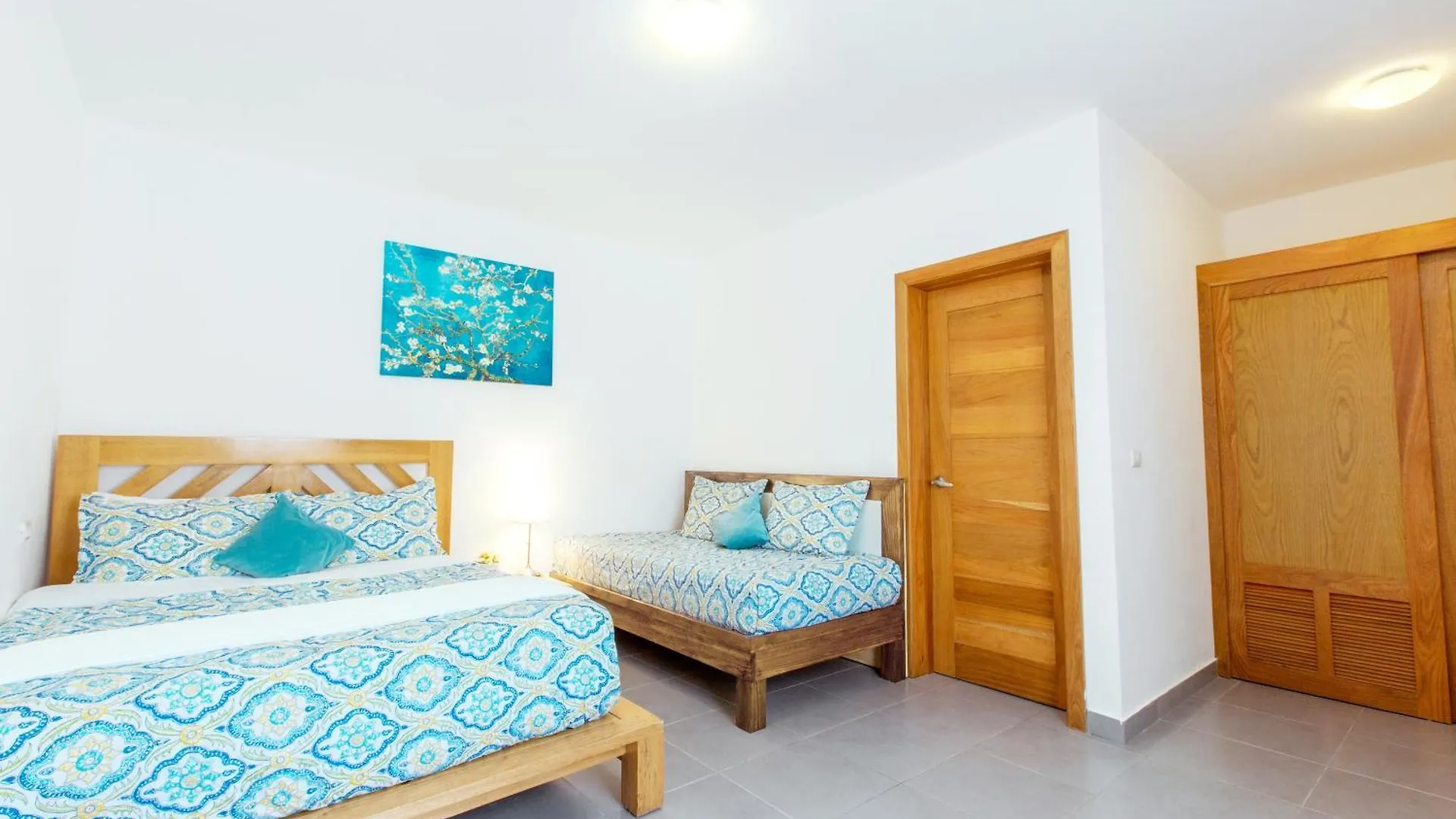 Hotel Tropicana Suites Deluxe Beach Club And Pool - Playa Los Corales Punta Cana
