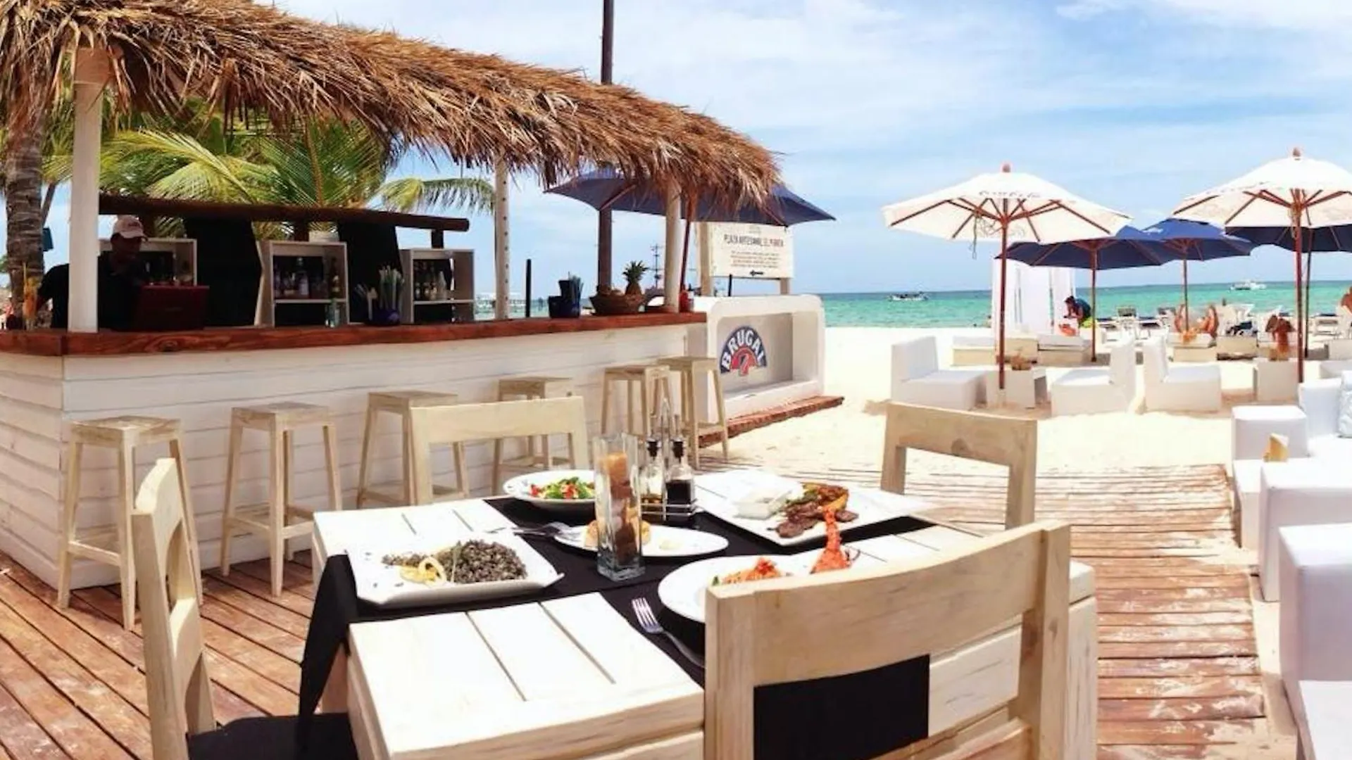 호텔 Tropicana Suites Deluxe Beach Club And Pool - Playa Los Corales 푼타 카나
