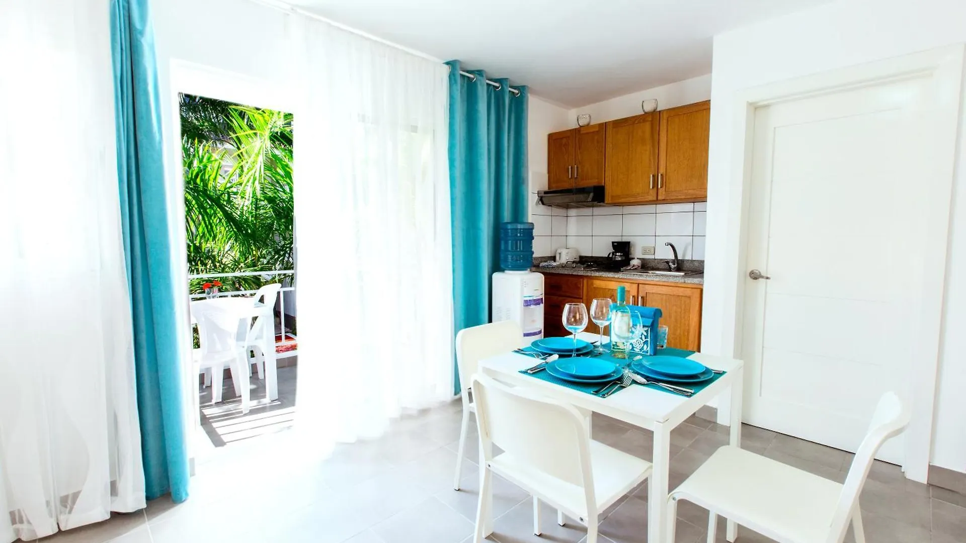 ***** 호텔 Tropicana Suites Deluxe Beach Club And Pool - Playa Los Corales 푼타 카나 도미니카 공화국
